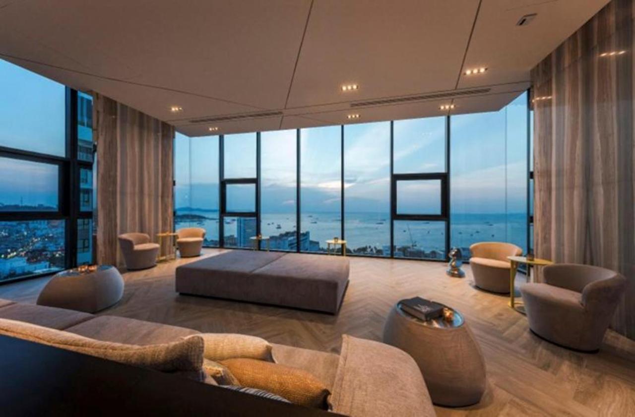The Base Infinity Lägenhet Pattaya Exteriör bild