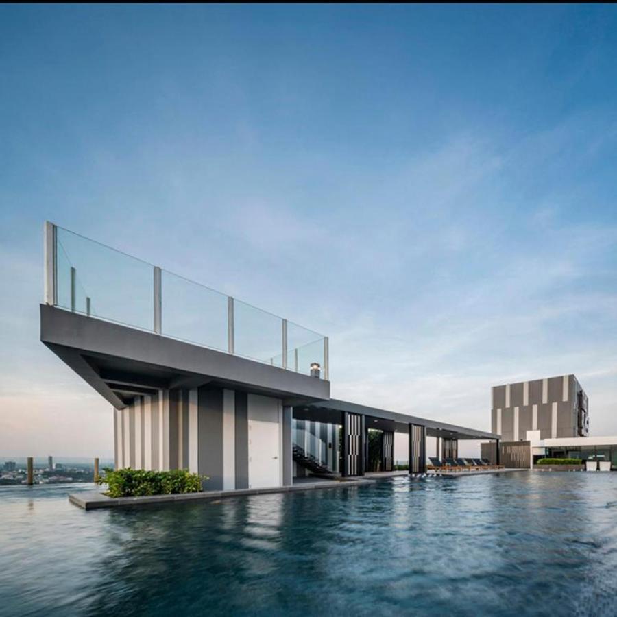The Base Infinity Lägenhet Pattaya Exteriör bild