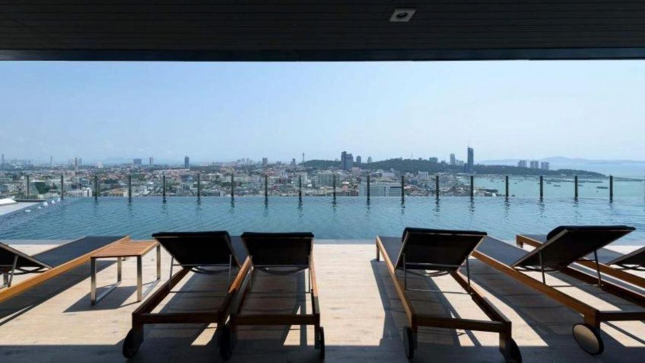 The Base Infinity Lägenhet Pattaya Exteriör bild