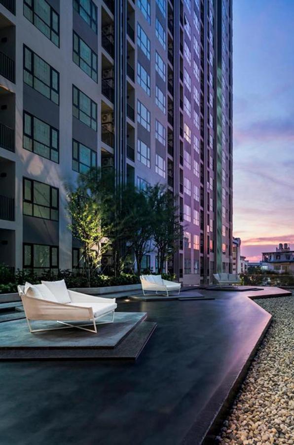 The Base Infinity Lägenhet Pattaya Exteriör bild