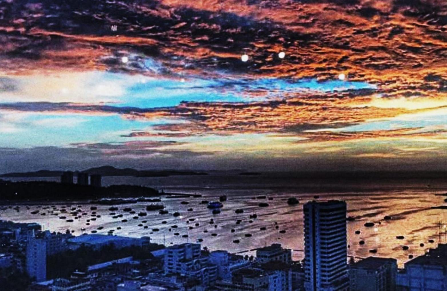The Base Infinity Lägenhet Pattaya Exteriör bild