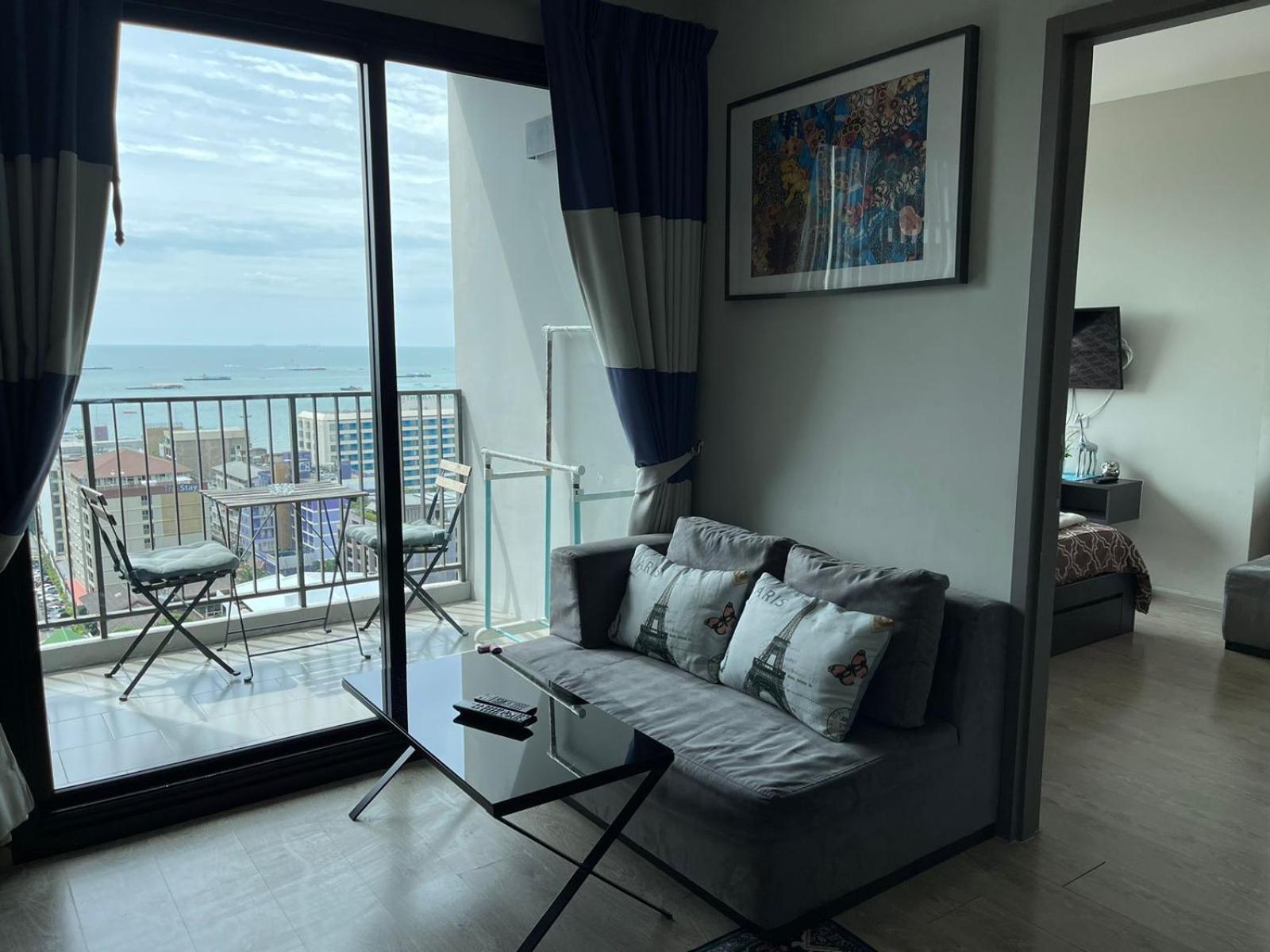 The Base Infinity Lägenhet Pattaya Exteriör bild